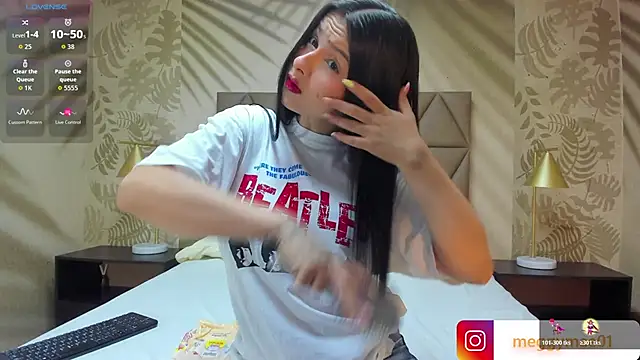 AnneDixie online show from 03-26-26, 03:05