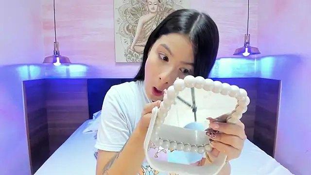 AnneDixie online show from 12-21-25, 03:08