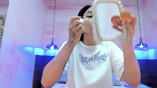 AnneDixie online show from 11-18-25, 03:10