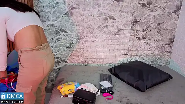 CarolRodriguez  online show from 11-25-25, 07:03