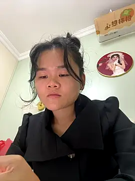 Snapshot of Zhuli11 chatting on 10-26-25, 09:20 Zhuli11 online show from 10-26-25, 09:20