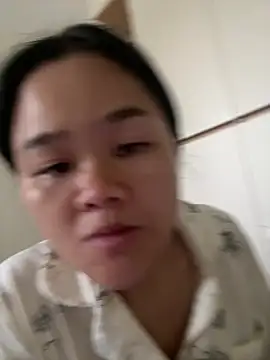 Snapshot of Zhuli11 chatting on 04-11-26, 07:05 Zhuli11 online show from 04-11-26, 07:05