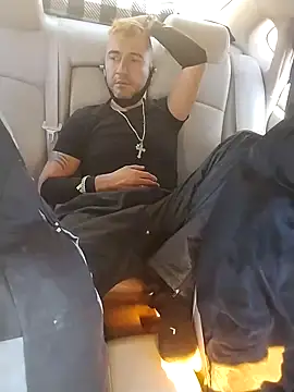 Snapshot of prettyboi6992 chatting on 03-20-25, 09:02 prettyboi6992 online show from 03-20-25, 09:02