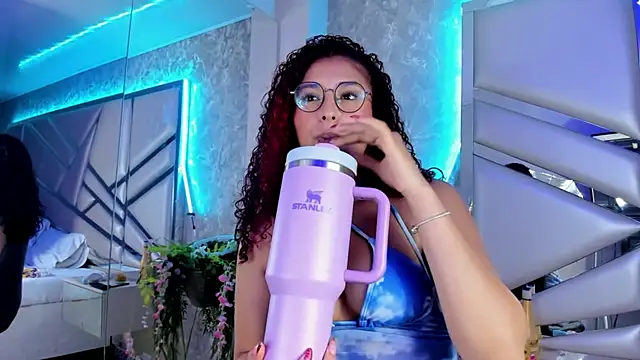 Miia002 online show from 03-10-25, 11:27