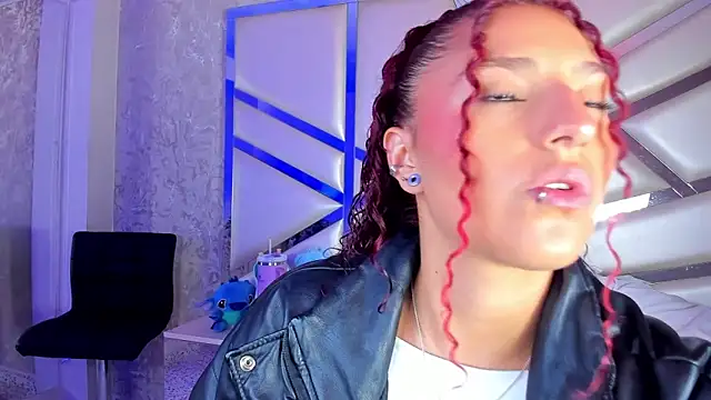 Miia002 online show from 10-29-25, 04:33