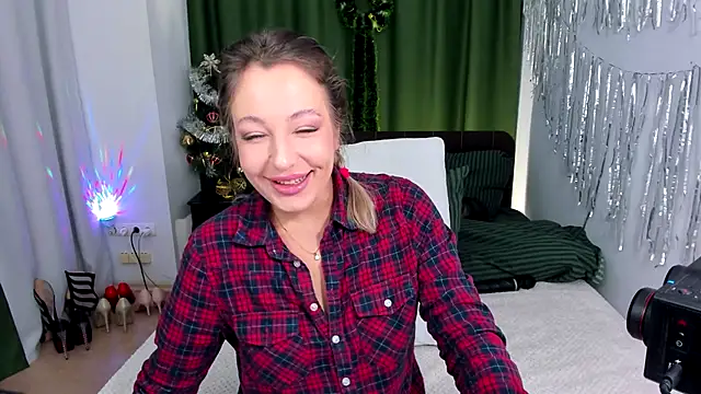 DanikaMorri online show from 12-14-25, 07:36