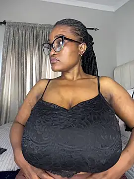 Bustygoddess32 online show from 01-17-26, 06:06