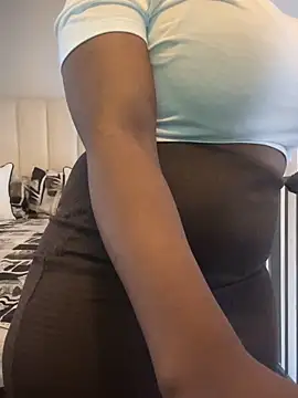 Bustygoddess32 online show from 04-02-26, 12:12