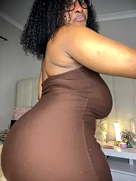 Bustygoddess32 online show from 11-11-25, 02:28