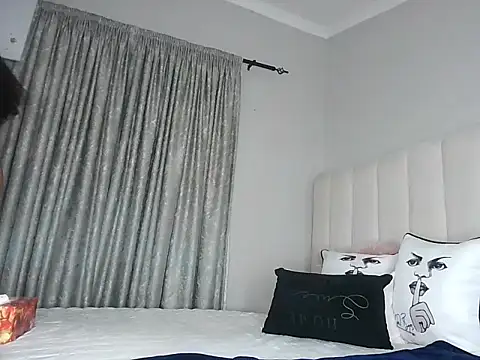 Bustygoddess32 online show from 11-26-25, 12:54