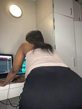 Bustygoddess32 online show from 03-21-26, 03:52