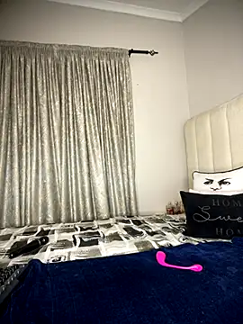 Bustygoddess32 online show from 11-07-25, 01:21