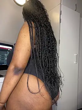 Bustygoddess32 online show from 02-06-26, 10:50