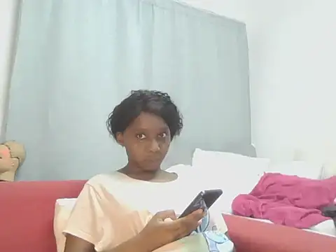 Snapshot of Sexxybella27 chatting on 05-19-26, 07:43 Sexxybella27 online show from 05-19-26, 07:43