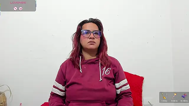 hazel 34 online show from 03-06-26, 08:42