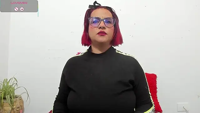 hazel 34 online show from 03-14-26, 09:37