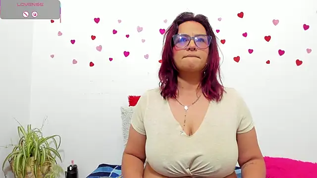 hazel 34 online show from 01-12-26, 08:54