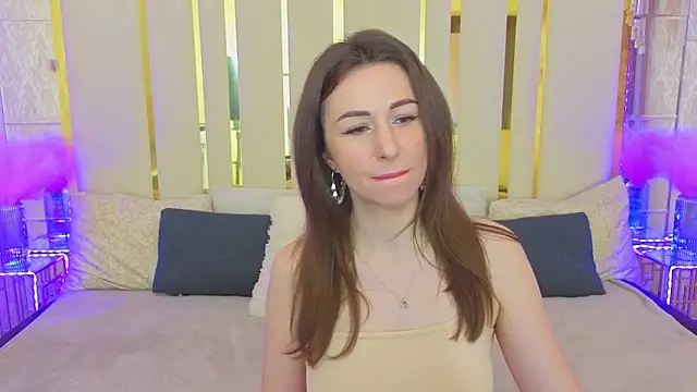 KimmmLi online show from 11-12-25, 02:21