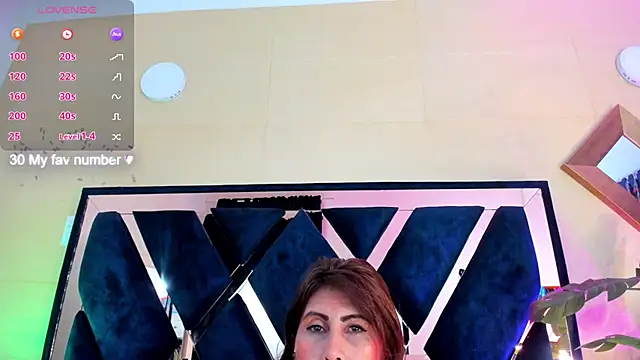 eva loreti online show from 10-22-25, 03:39