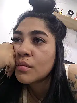 Charlotte cutee18 online show from 10-20-25, 12:02