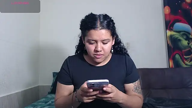 Snapshot of agata_22 chatting on 05-26-26, 01:04 agata 22 online show from 05-26-26, 01:04