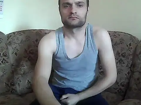 Snapshot of suarez1235 chatting on 04-11-26, 01:37 suarez1235 online show from 04-11-26, 01:37