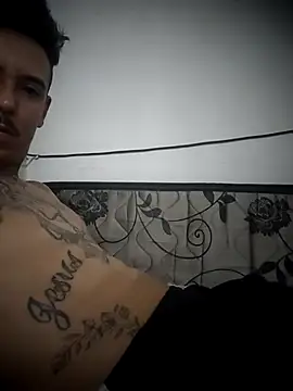 Snapshot of DG0022 chatting on 03-05-26, 03:08 DG0022 online show from 03-05-26, 03:08