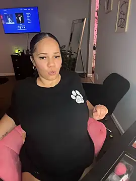 Snapshot of DestineeJayde chatting on 05-24-26, 06:35 DestineeJayde online show from 05-24-26, 06:35