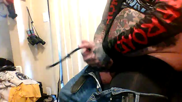 Snapshot of fukurbutt chatting on 04-15-26, 07:58 fukurbutt online show from 04-15-26, 07:58