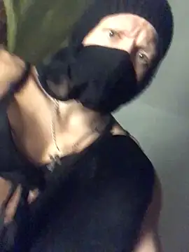 BigAssKi online show from 11-14-25, 04:38