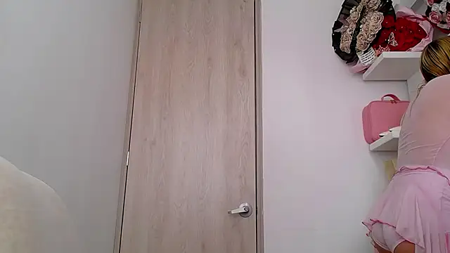 Barbie girl 69 online show from 07-09-26, 04:06