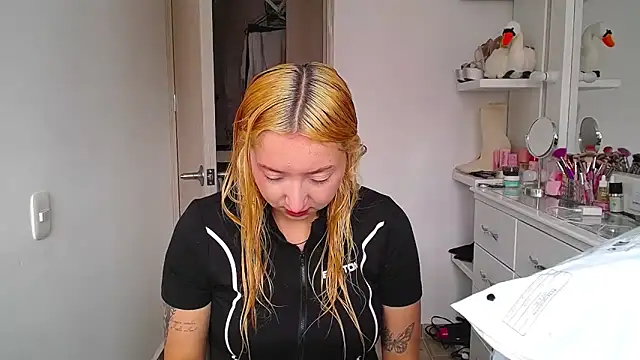 Barbie girl 69 online show from 03-06-26, 02:56