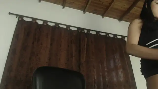 Snapshot of Alejagrantx chatting on 01-14-25, 10:55 Alejagrantx online show from 01-14-25, 10:55