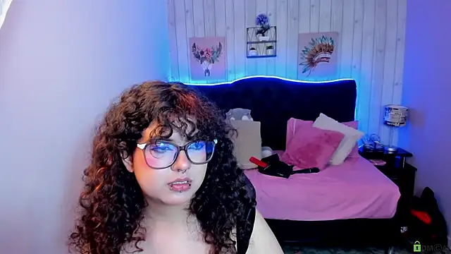 julieth love  online show from 11-08-25, 03:37