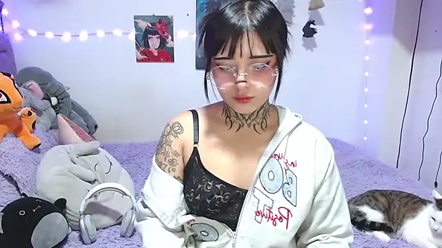 mia catt05 online show from 06-05-26, 05:23