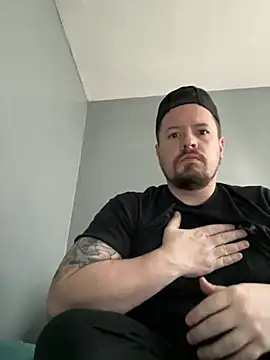 Snapshot of husband4555 chatting on 02-09-26, 04:05 husband4555 online show from 02-09-26, 04:05