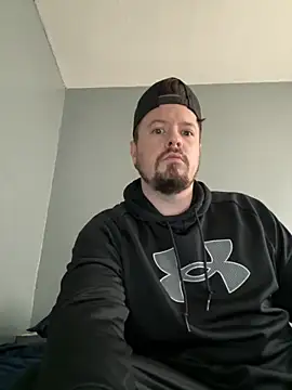 Snapshot of husband4555 chatting on 02-23-26, 04:18 husband4555 online show from 02-23-26, 04:18