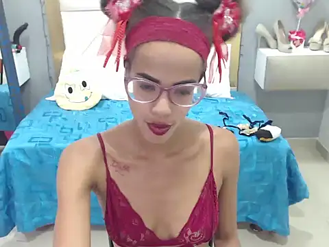 Snapshot of CanellaHotx chatting on 02-17-25, 07:12 CanellaHotx online show from 02-17-25, 07:12