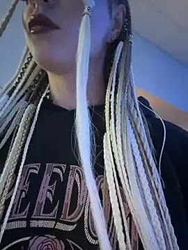 RollingGirls online show from 03-29-26, 01:02