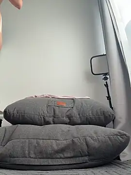 BellaGiaxx online show from 04-14-26, 07:24