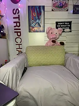 TrenaAnne online show from 04-13-26, 09:08