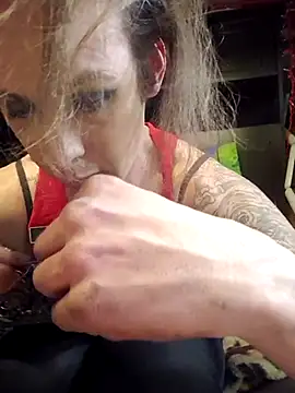 Snapshot of cdressupdiva chatting on 03-02-25, 11:30 cdressupdiva online show from 03-02-25, 11:30