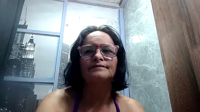 Snapshot of Nastylatinaxxx chatting on 10-21-25, 11:48 Nastylatinaxxx online show from 10-21-25, 11:48