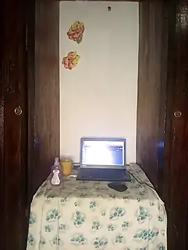 The-Peach-Flexer online show from 11-13-25, 10:02