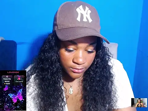 Snapshot of the_pearl199 chatting on 02-26-26, 04:12 the pearl199 online show from 02-26-26, 04:12