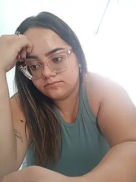 Snapshot of RachellGraham chatting on 06-27-26, 02:34 RachellGraham online show from 06-27-26, 02:34