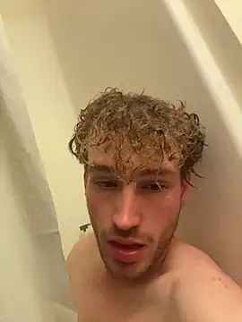 CreamyAustin online show from 10-31-25, 01:46