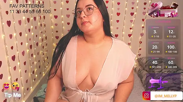 Mellyparker  online show from 03-10-26, 03:38