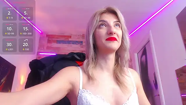 Snapshot of RileyLanna chatting on 10-08-25, 02:57 RileyLanna online show from 10-08-25, 02:57