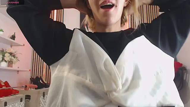 RileyLanna online show from 11-09-25, 03:32